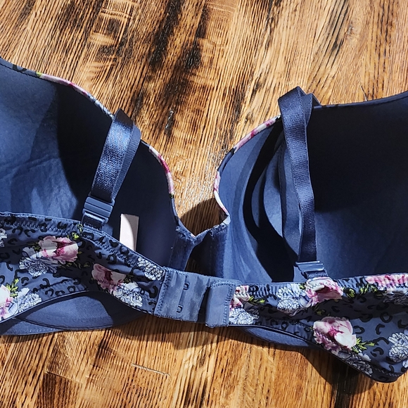 Stylish Women's Intimates Set - Blue, Red, Pink - Picture 13 of 14